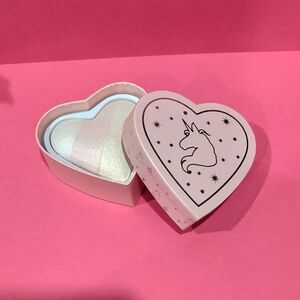 I 🩷 Revolution Unicorn Heart Highlighter